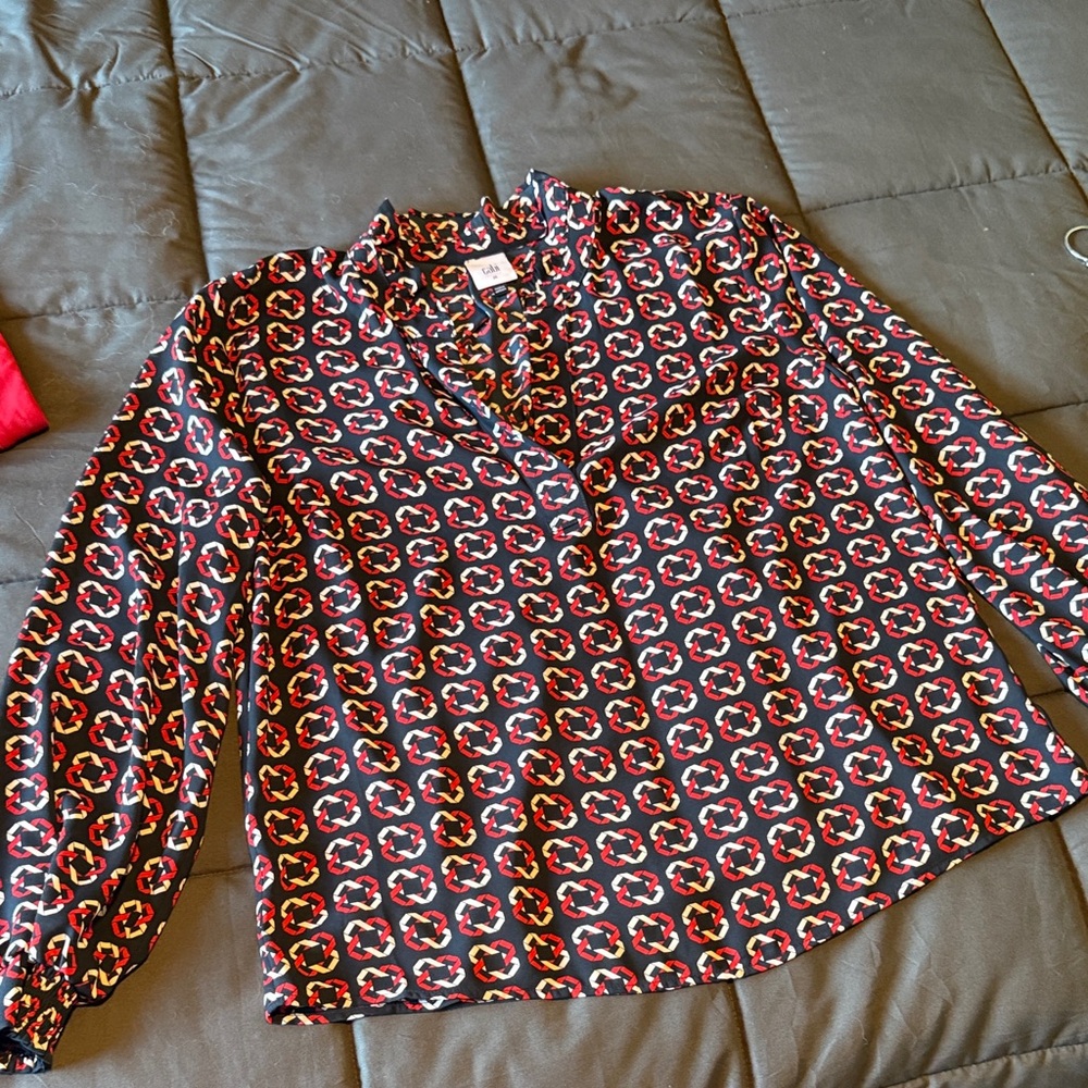 Cabi Navy and Red Patterned Women's Fountain Blouse